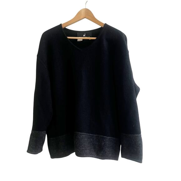 Peruvian Connection Men’s 100% Alpaca Sweater Size Medium Colorblock Black Gray - Picture 1 of 7